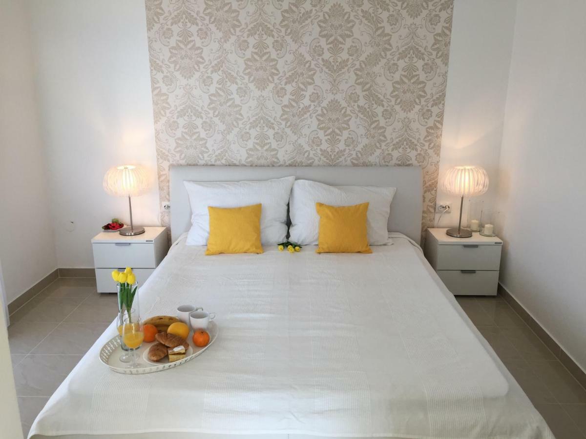 Marija Apartment Nin Luaran gambar