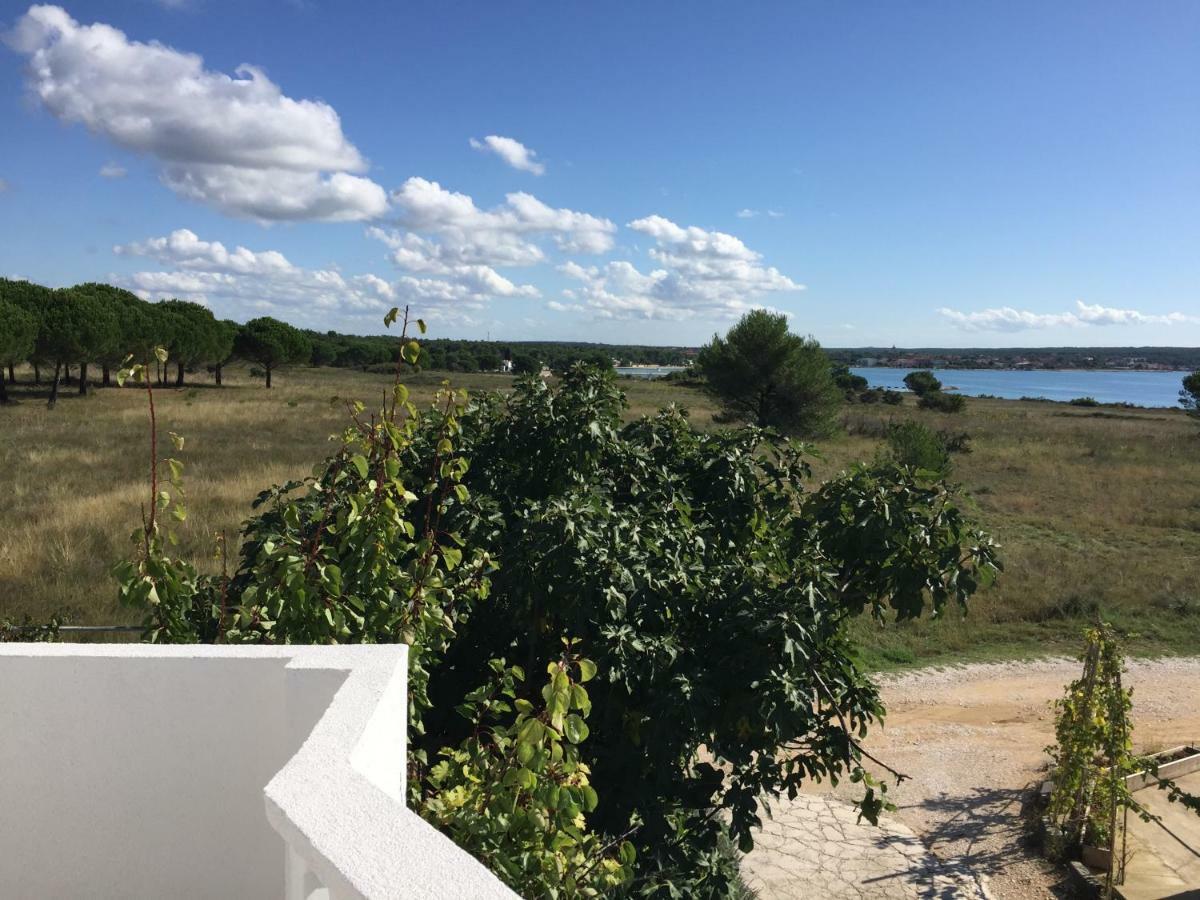 Marija Apartment Nin Luaran gambar