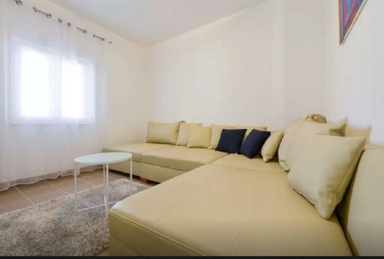 Marija Apartment Nin Luaran gambar